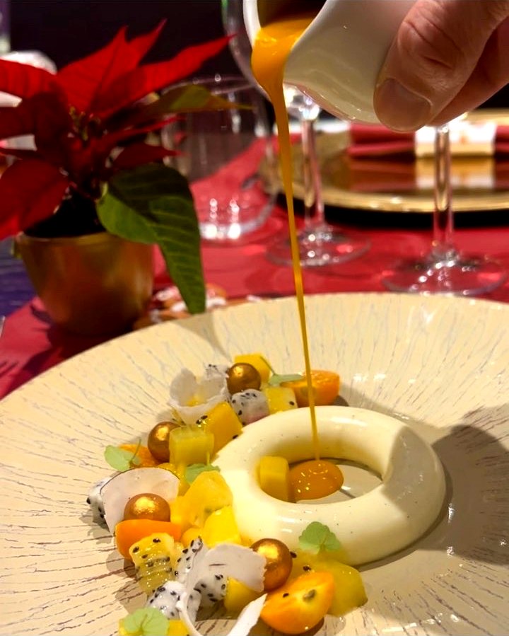 Panna cotta et fruits exotiques
