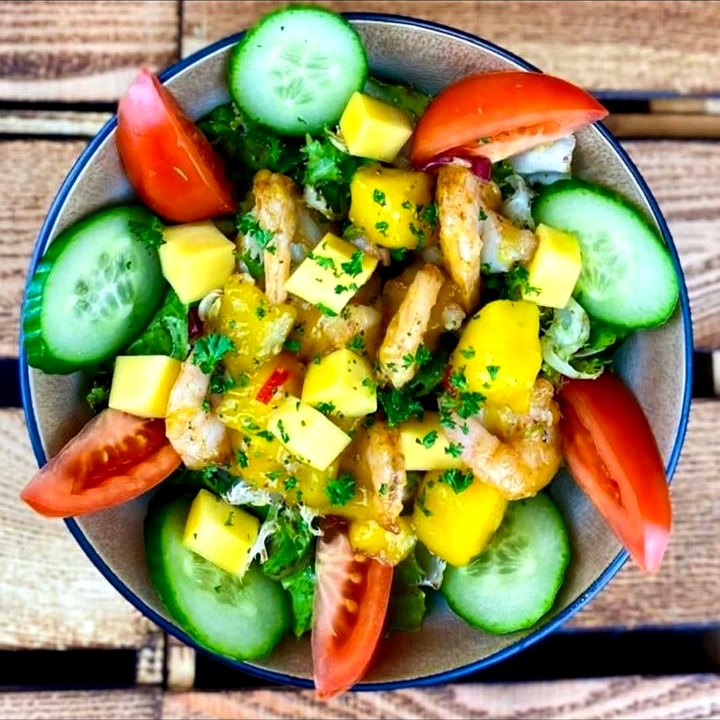 Salade fraîcheur crevettes et mangue