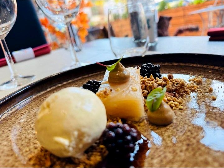 Dessert de saison, sorbet et fruits rouges